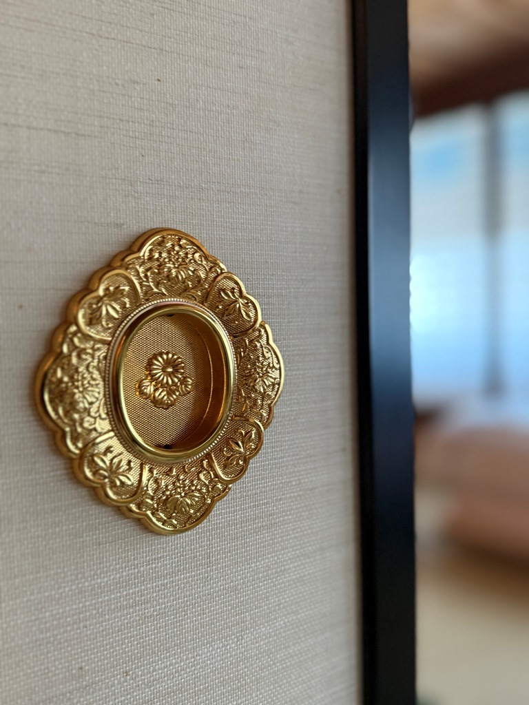 出雲崎町の旧呉服店海岸線沿い集落に建つ、2つの土蔵を取り込んだグッドデザイン賞受賞古民家物件